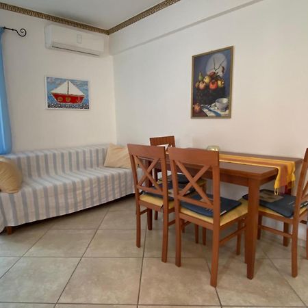 Roula Apartment Néoi Póroi Eksteriør billede